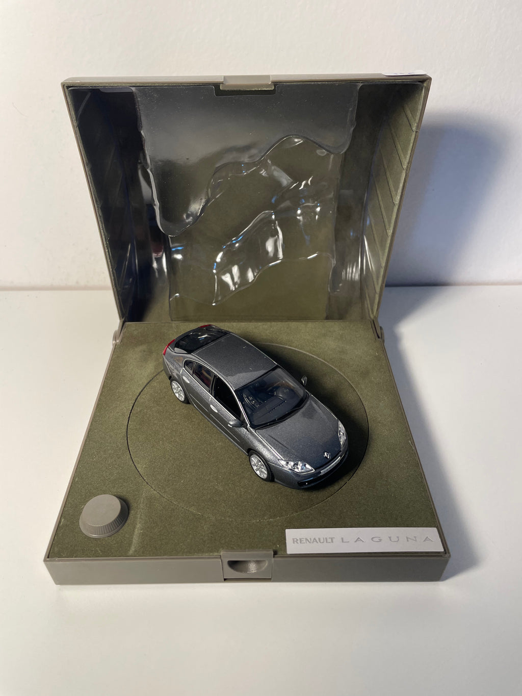 Renault Laguna sedan szary ardoise - zestaw w brązowym pudełku - NOREV