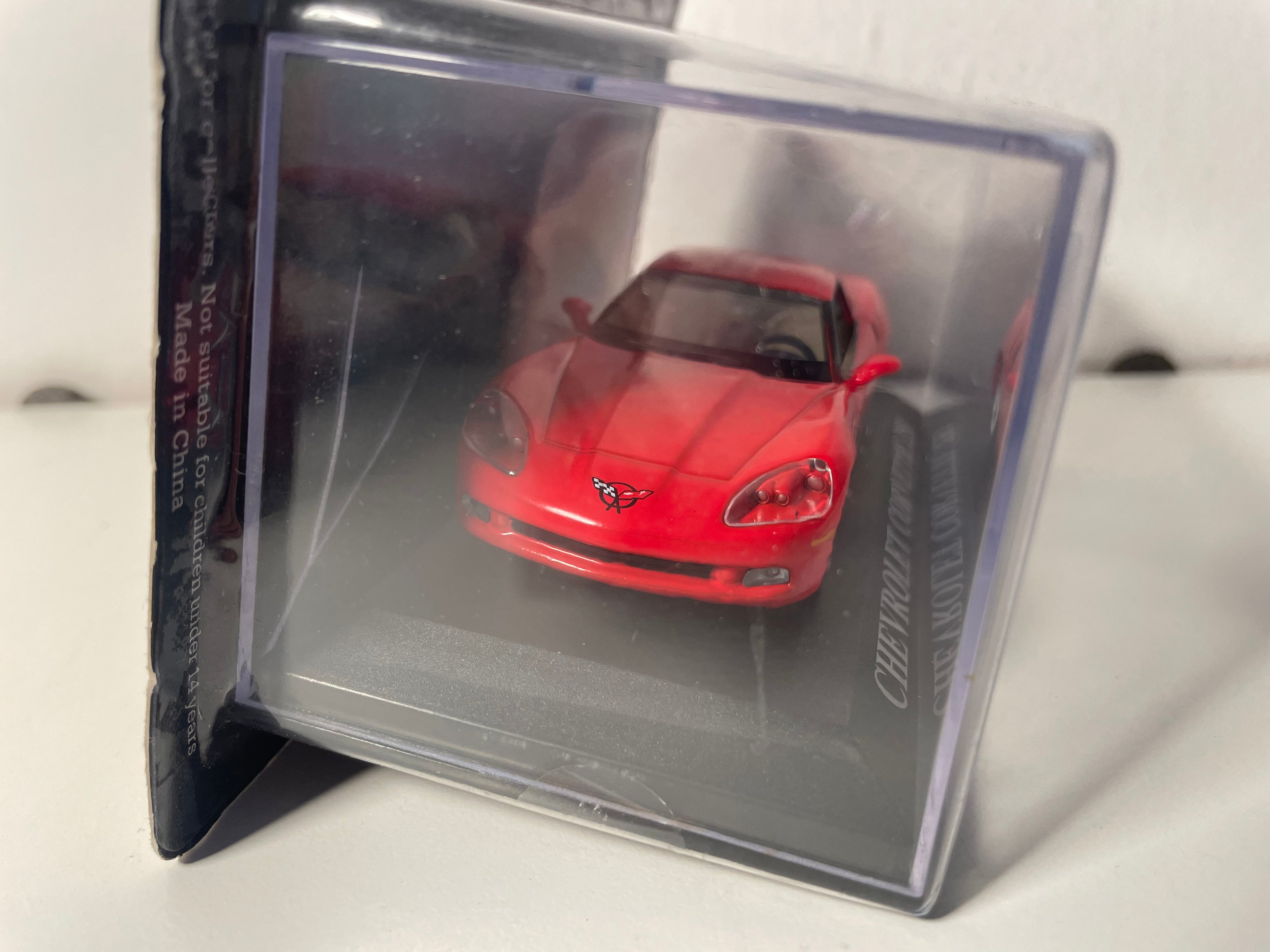 Chevrolet Corvette Z51 rouge (voiture américaine)