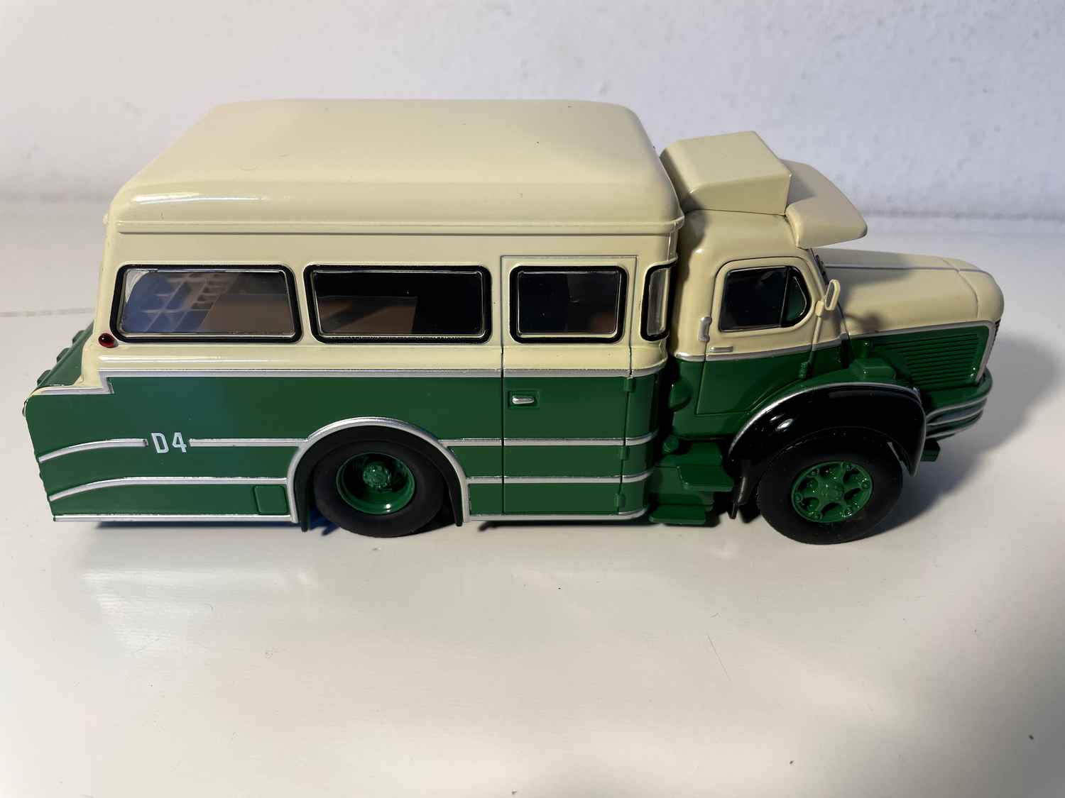 Samochód pomocy drogowej BERLIET GLM 10 do autobusów RATP (1960)
