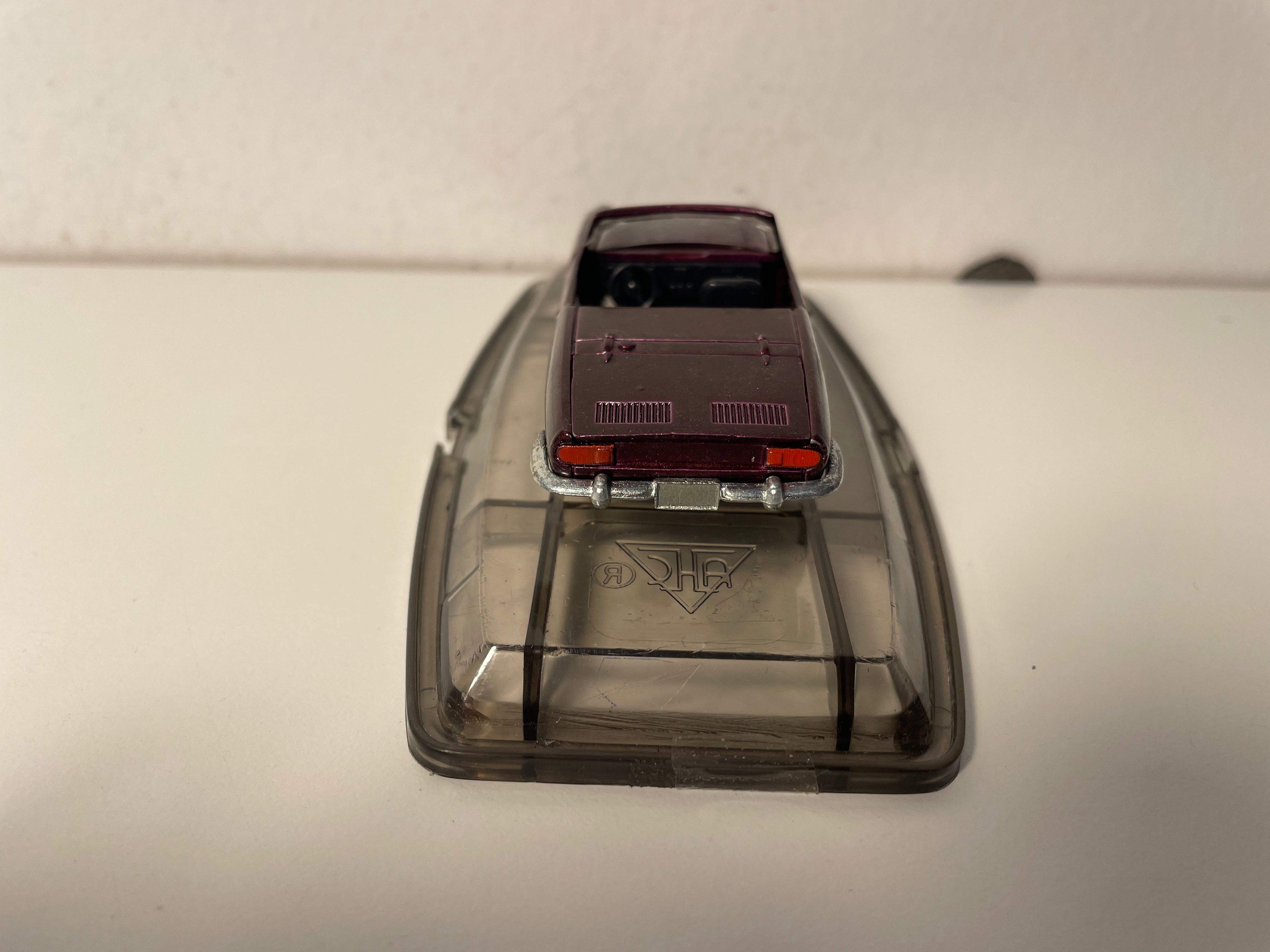 Seat 850 Spyder bordeaux/viola scuro? - PILEN