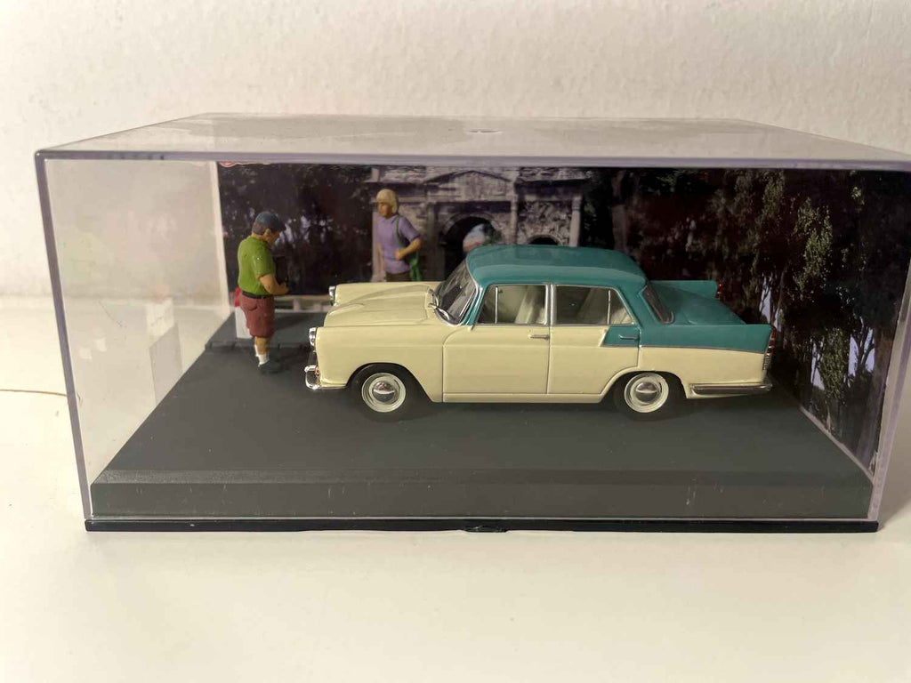 Austin Cambridge beige en groen - Nationale 7 - De blauwe route