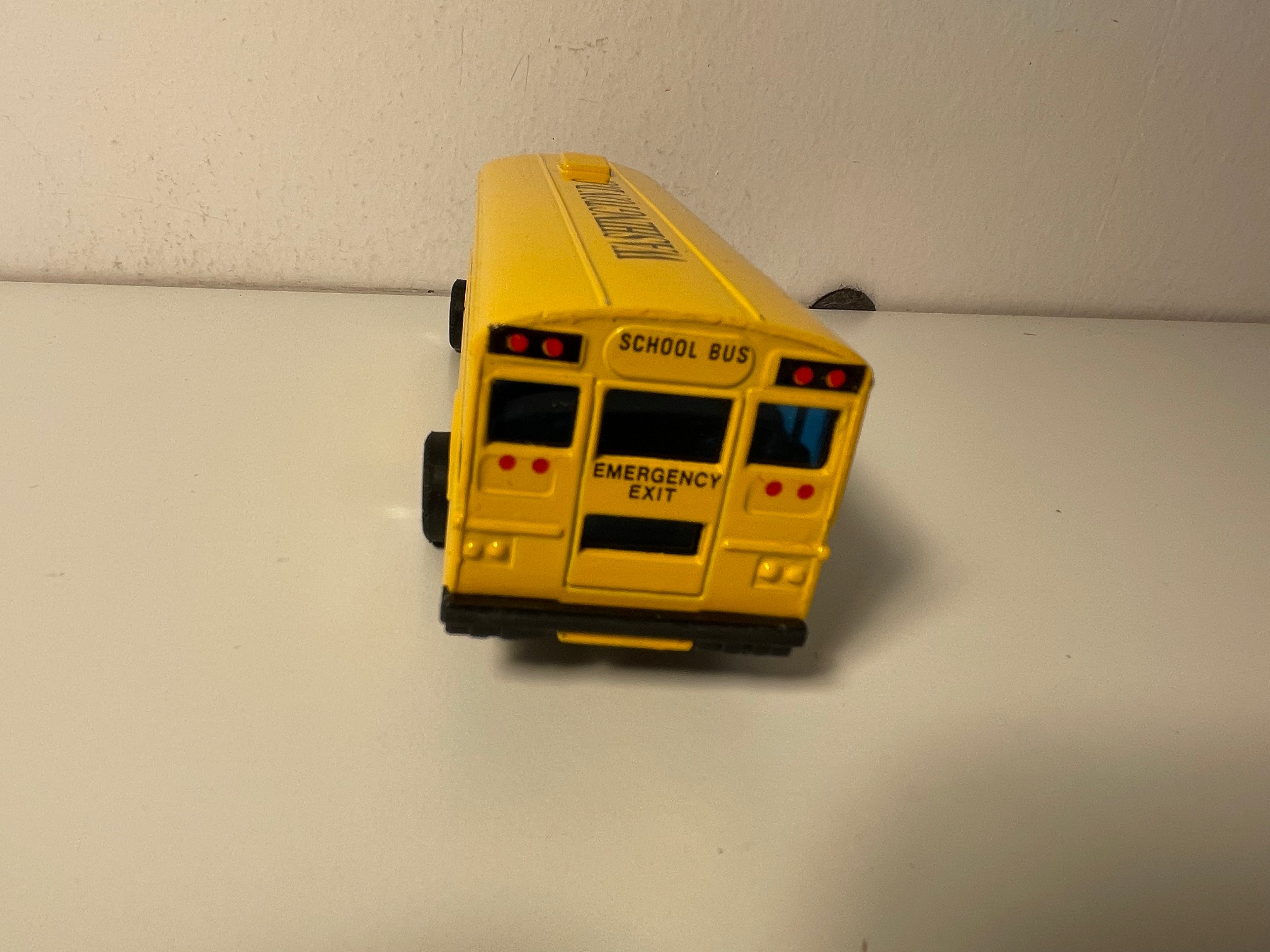 Bus scolaire anglais jaune - School bus