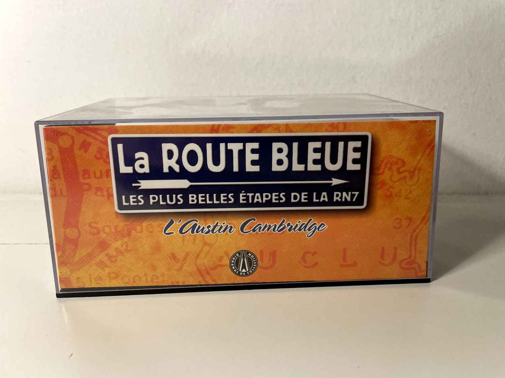 Austin Cambridge beige en groen - Nationale 7 - De blauwe route