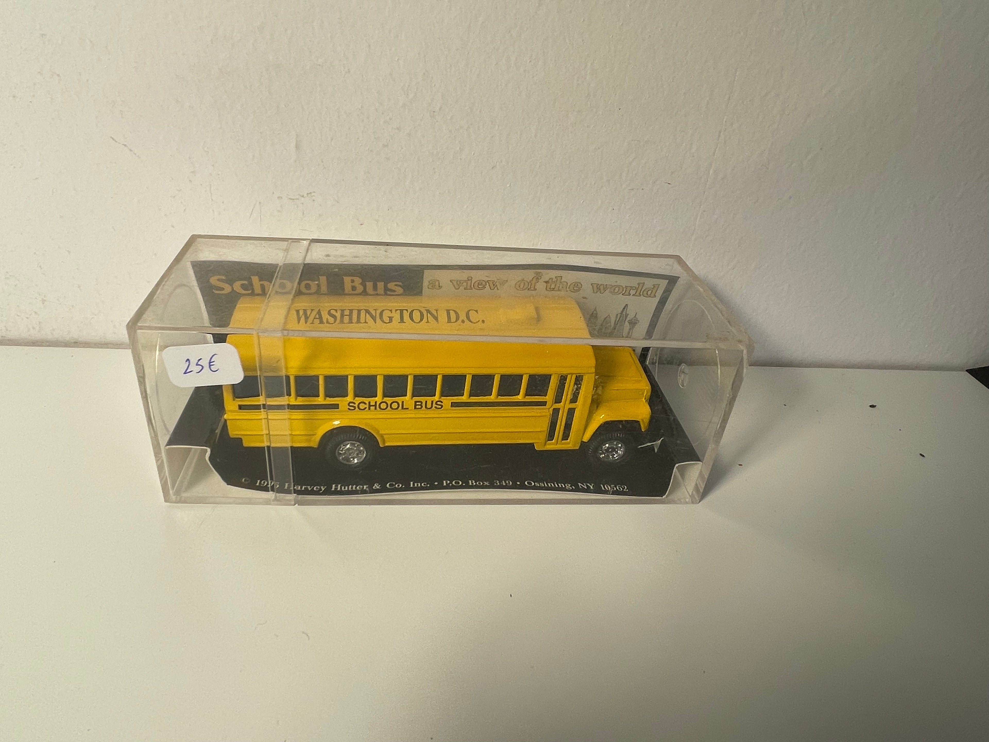 Bus scolaire anglais jaune - School bus