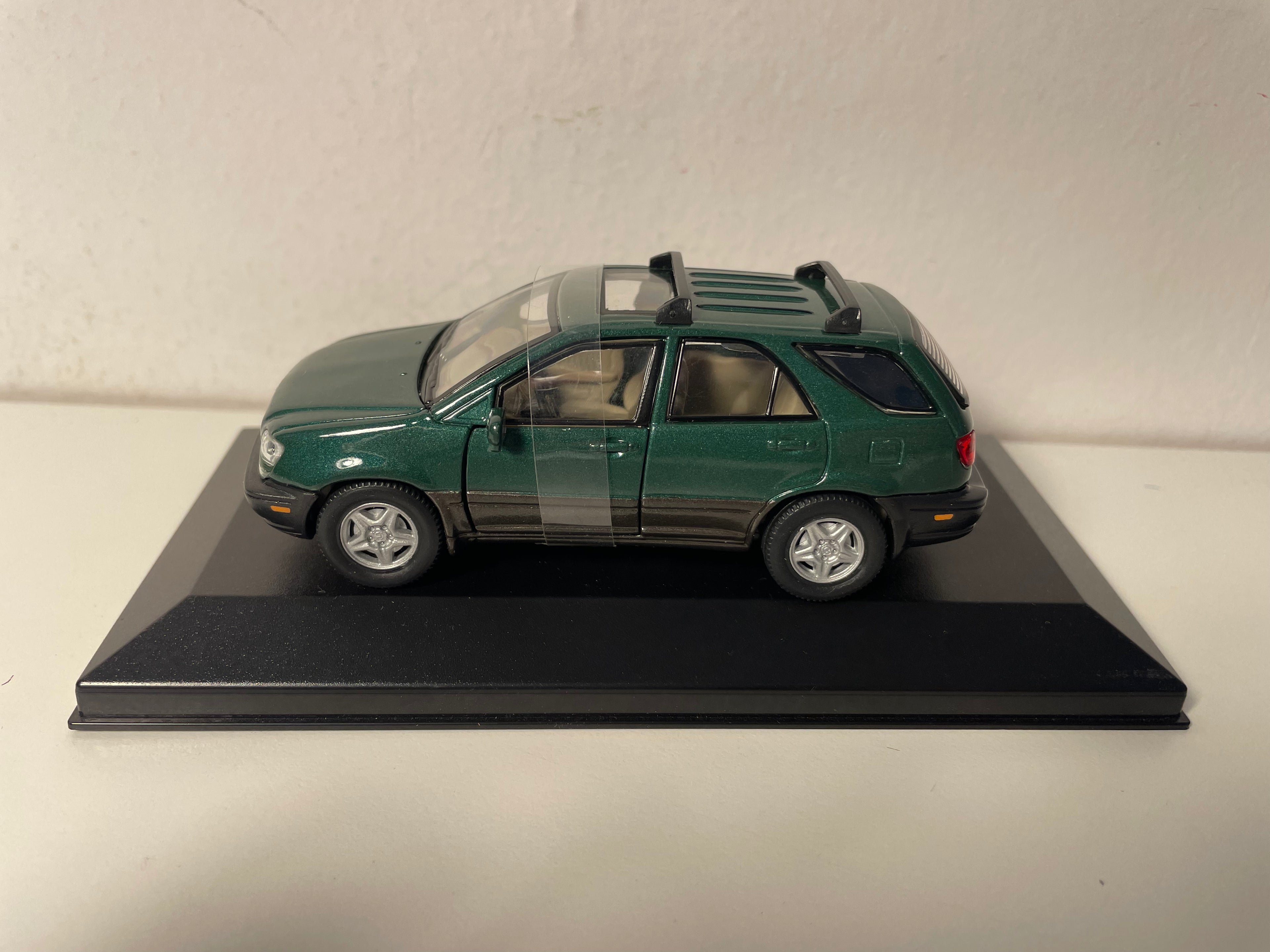 Toyota Lexus RX 300 verde
