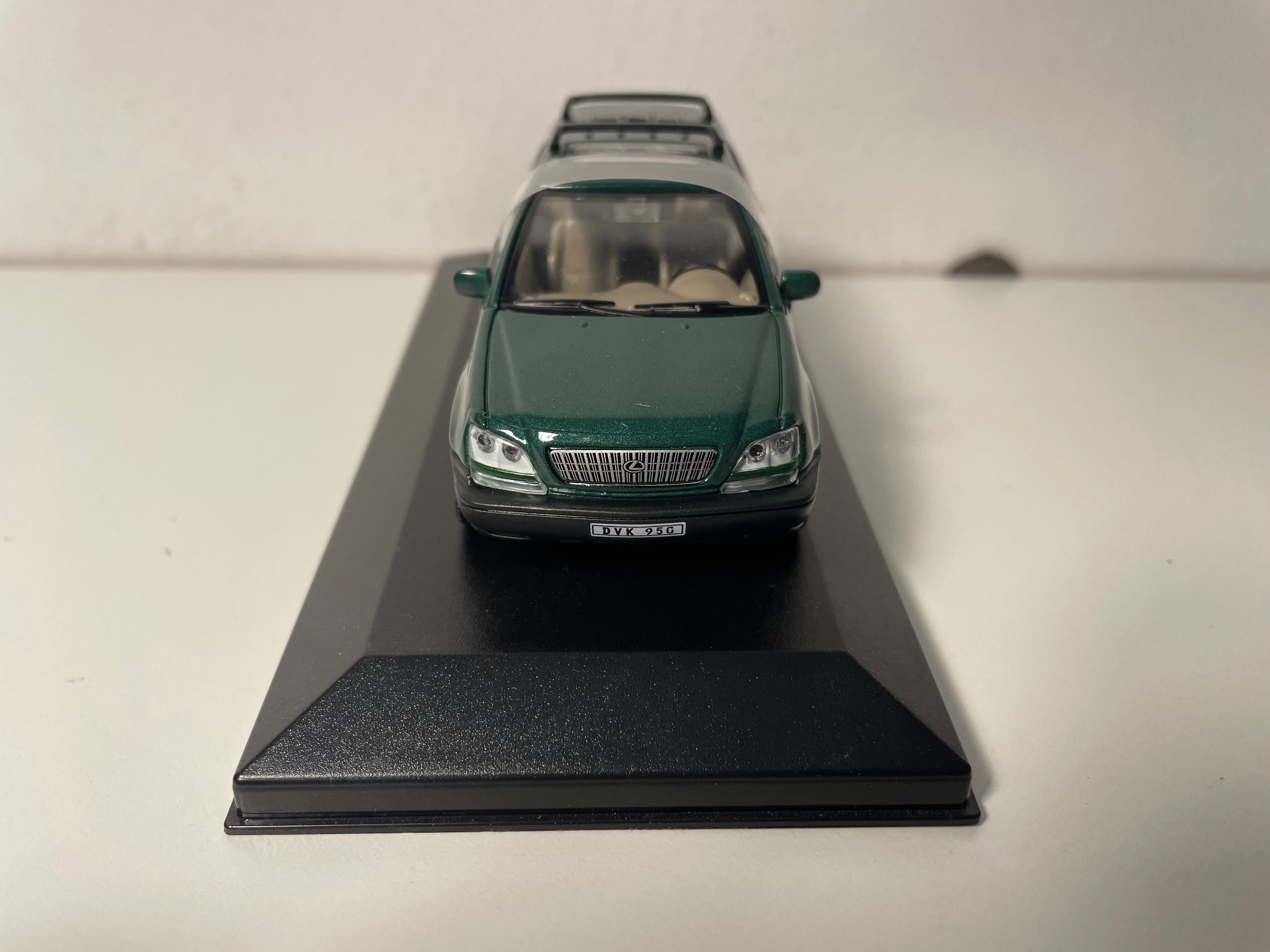 Toyota Lexus RX 300 verde