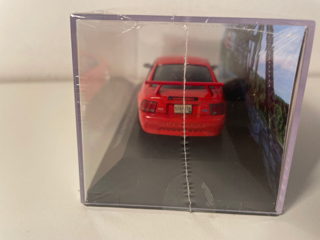 Ford Mustang SVT Cobra R roja de 2000
