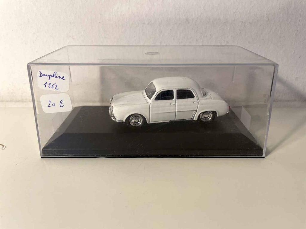 1962 wäisse Renault Dauphine