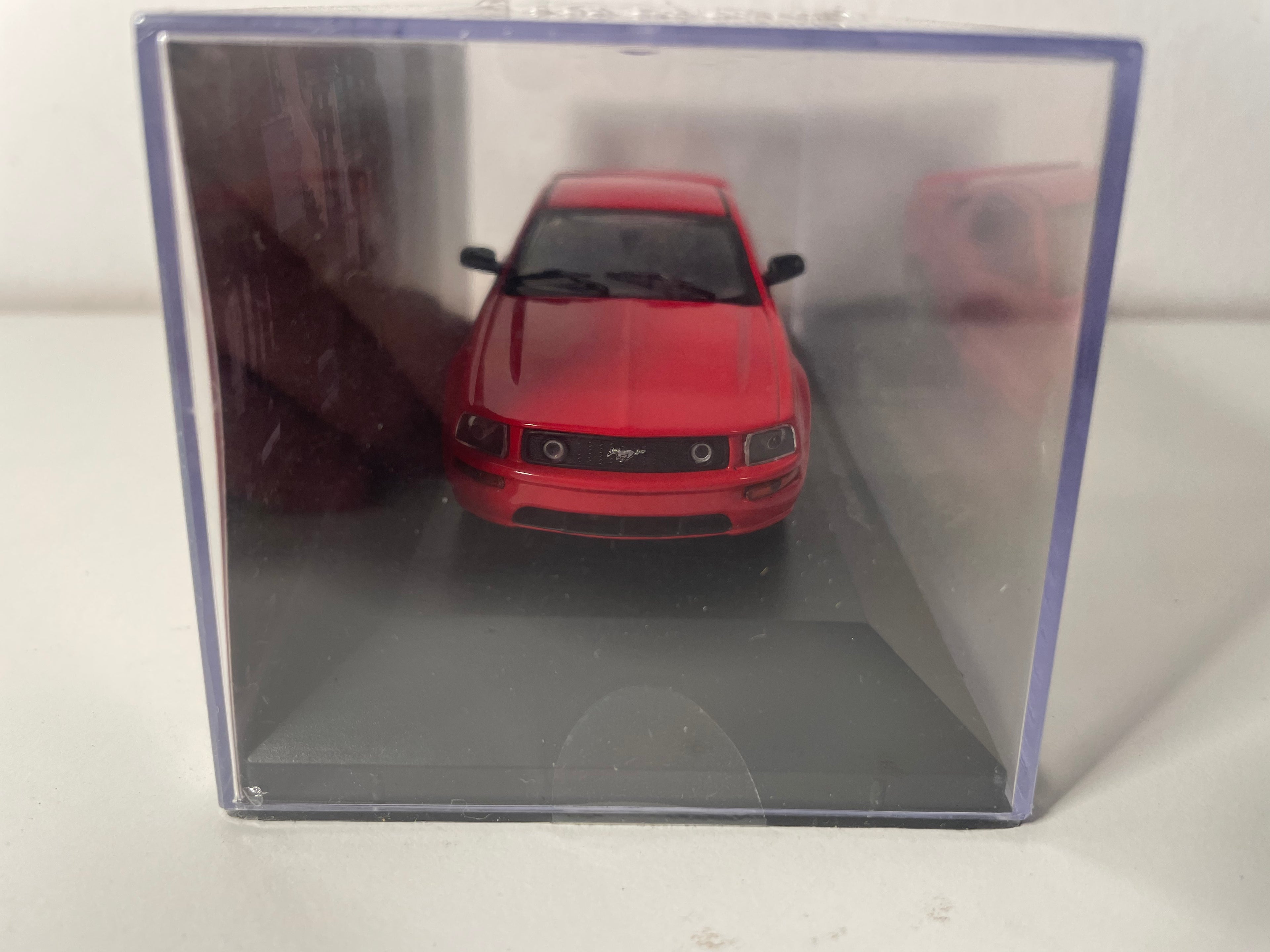 Ford Mustang GT roja de 2005
