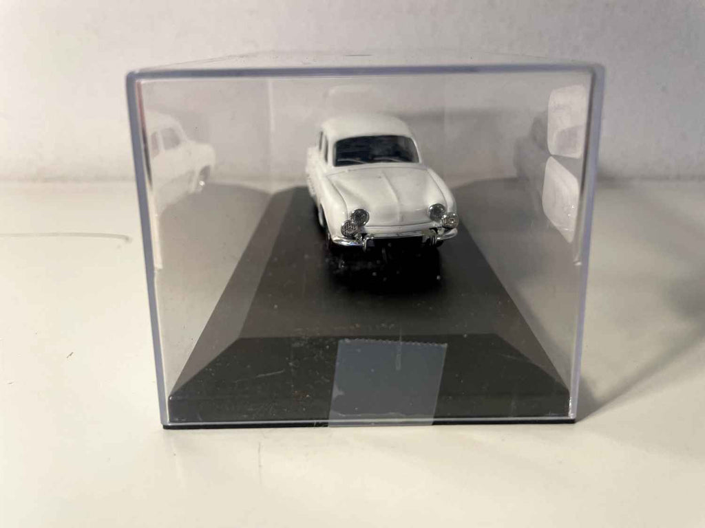 1962 wäisse Renault Dauphine