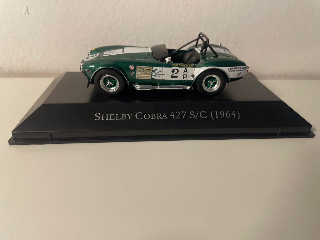 Shelby Cobra 427 S/C verde y blanca de 1964