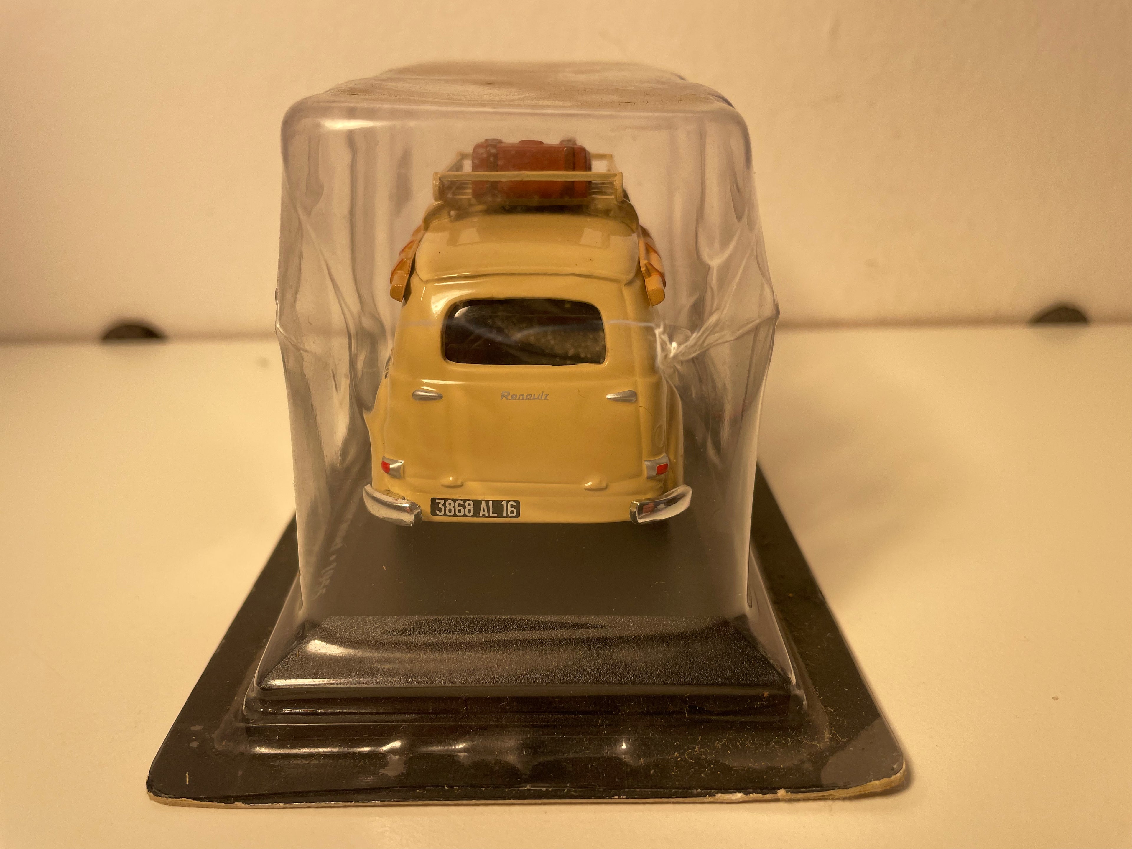 Renault colorale savane marron de 1955 - Tamanrasset (sous blister)