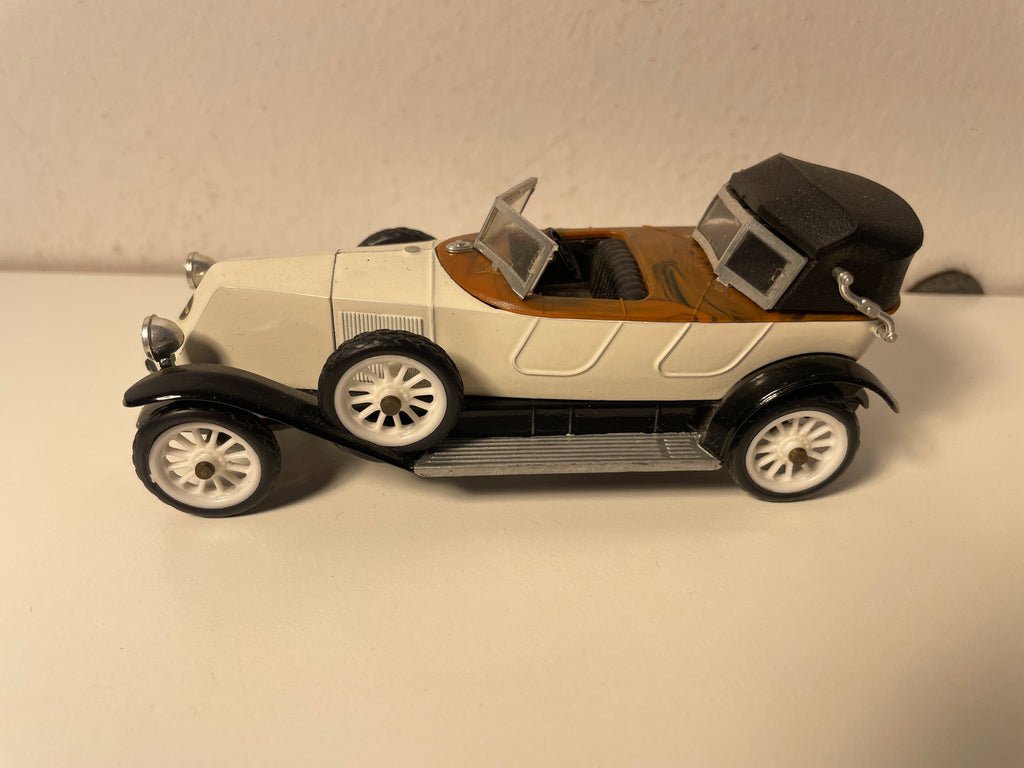 Renault 40 CV Sport blanc cassé/beige de 1923 - RIO