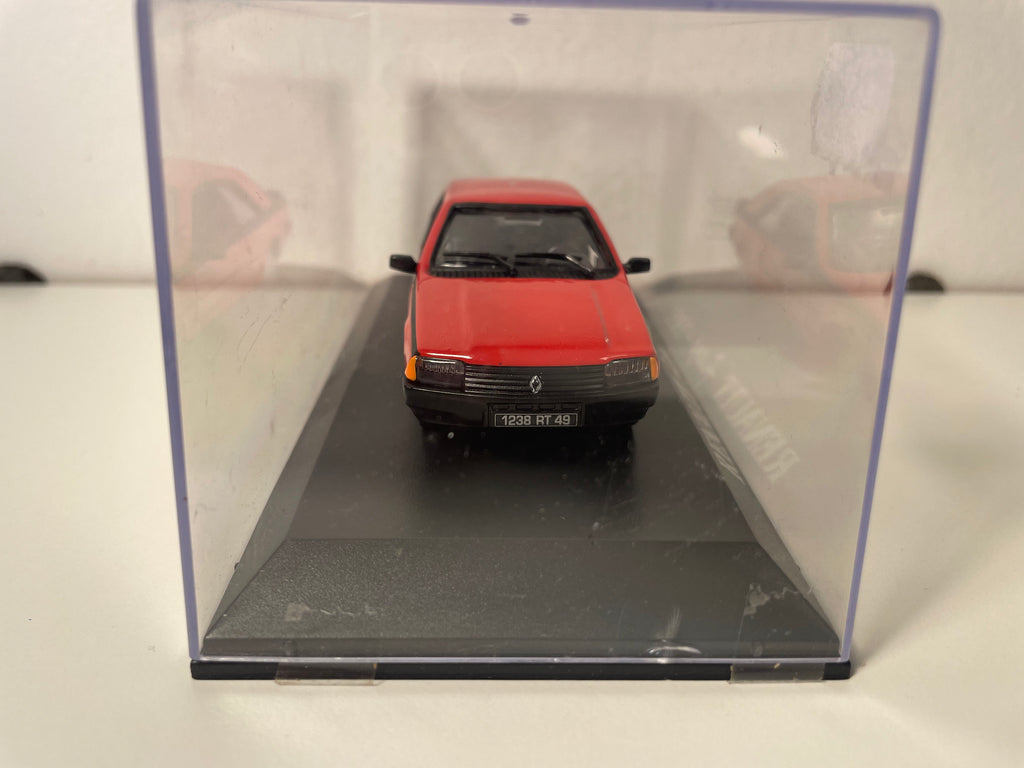1981 roude Renault Fuego