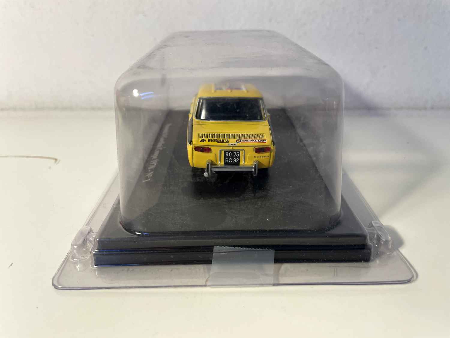 Renault 8 Gordini amarillo y capó negro Coupé número 1 de 1970 (blister)