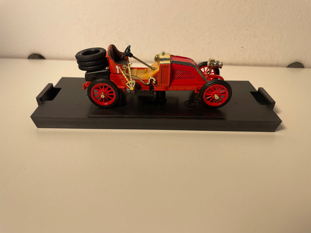 Renault GB 3B czerwony, z numerem 1 - BRUMM