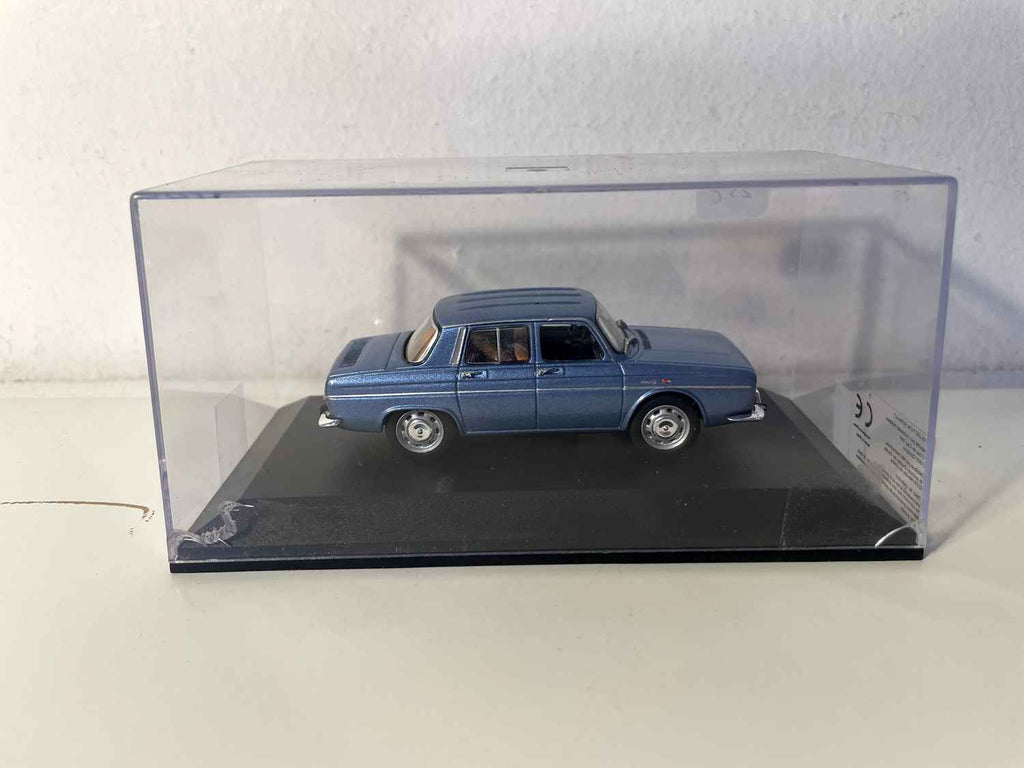 Blauwe Renault 10 Major uit 1968