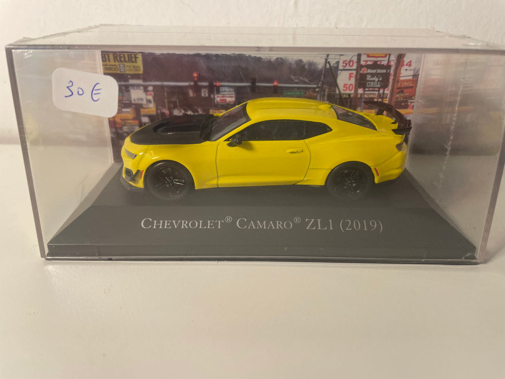 Chevrolet Camaro ZL1 jaune et noire de 2019 (voiture américaine)