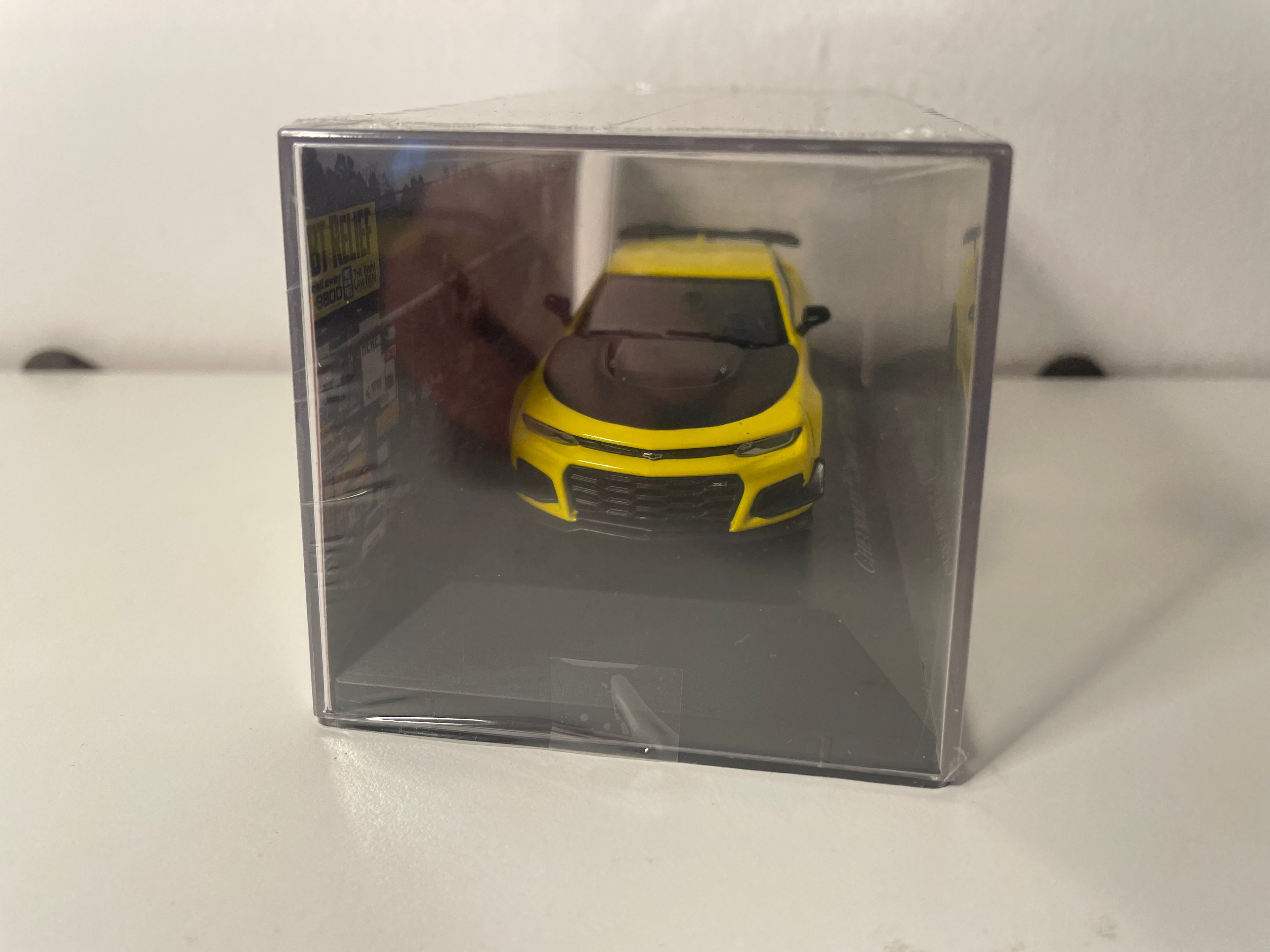 Chevrolet Camaro ZL1 jaune et noire de 2019 (voiture américaine)