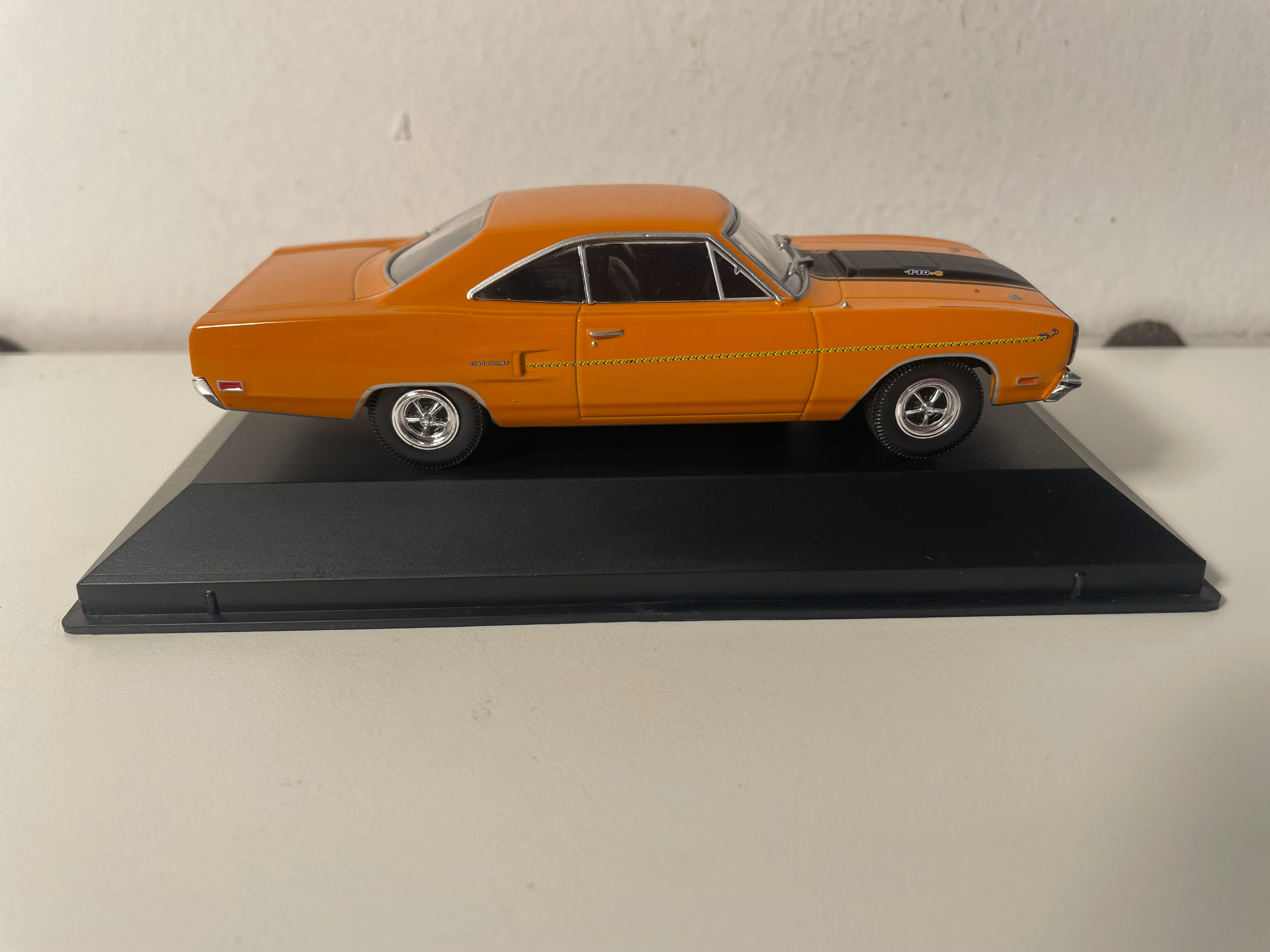 Plymouth Road Runner arancione e nera del 1970
