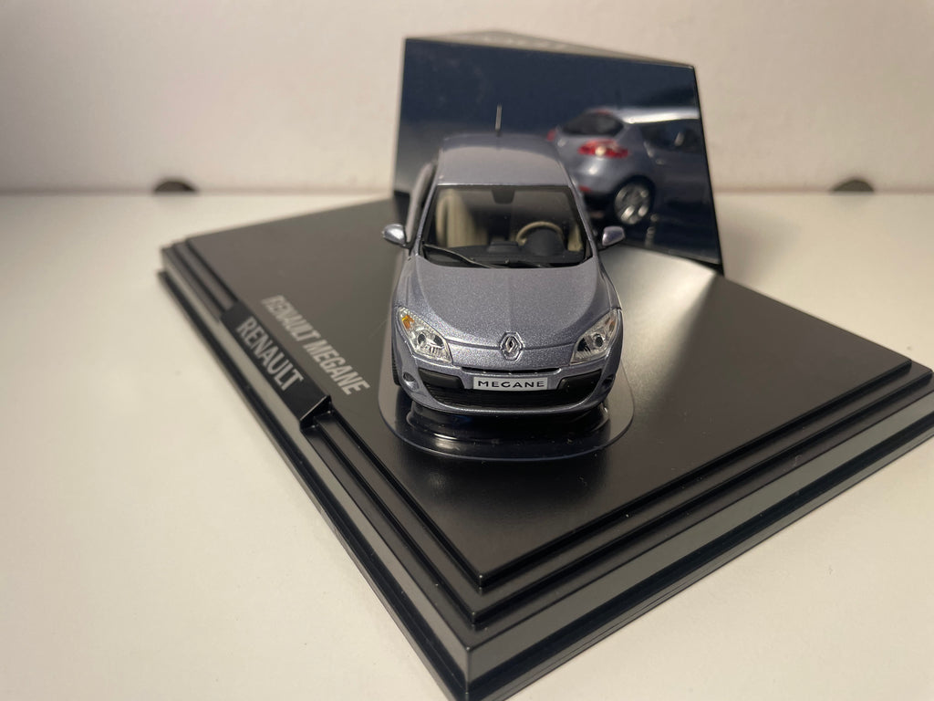 Renault Mégane blue sedan (foam blue) - NOREV - rectangular box set (box No. 2)