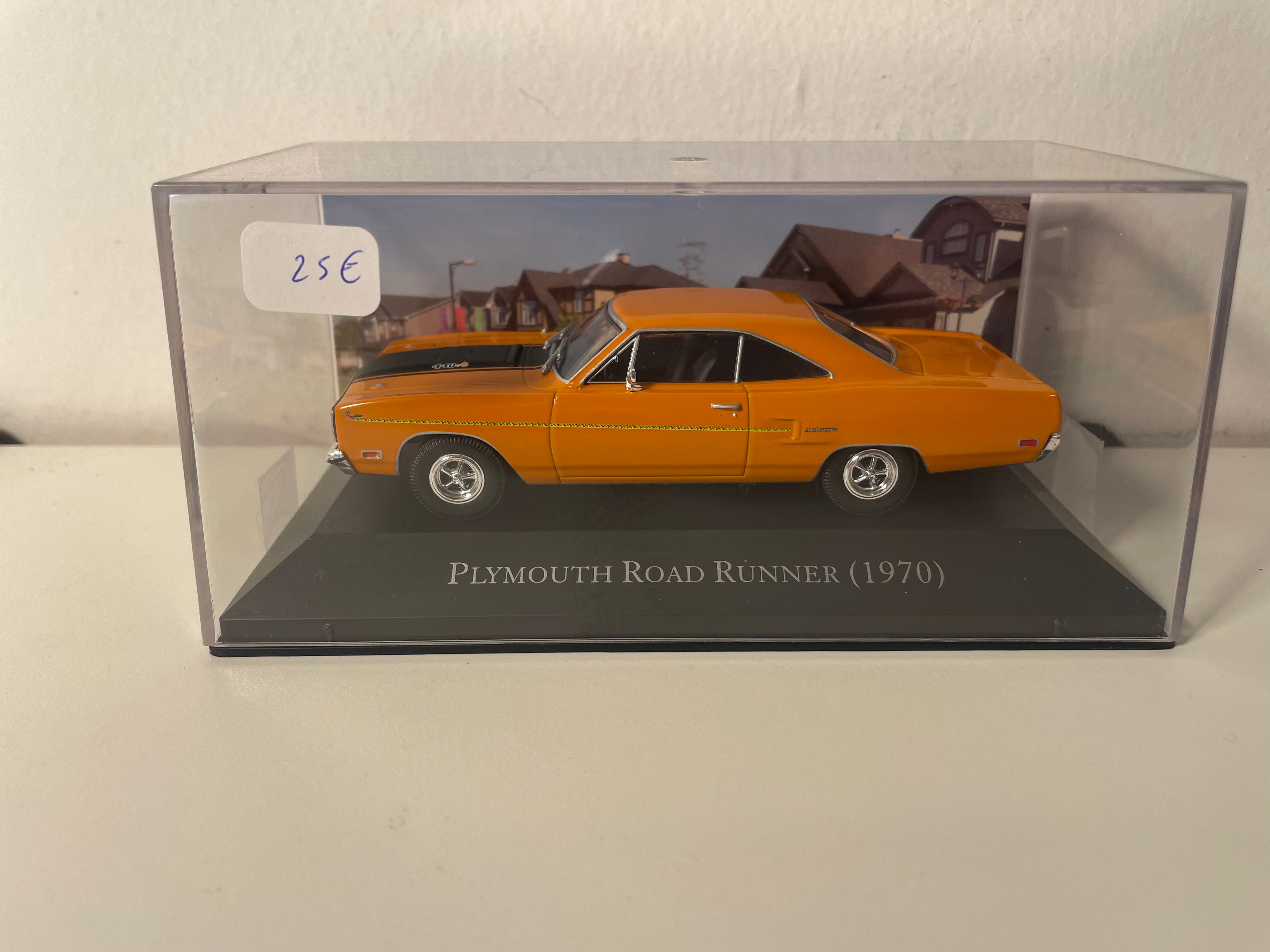 Plymouth Road Runner arancione e nera del 1970