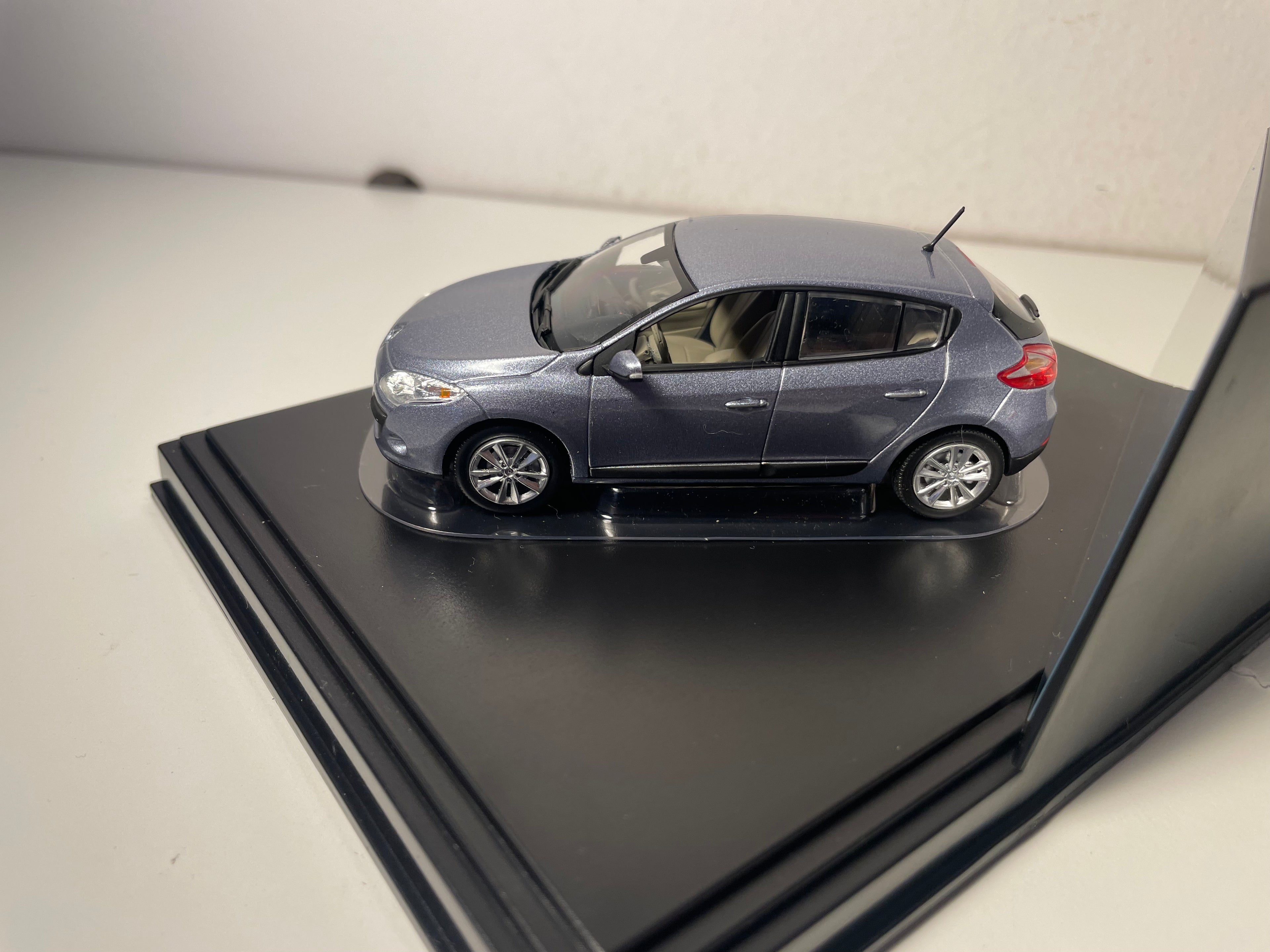 Renault Mégane blue sedan (foam blue) - NOREV - rectangular box set (box No. 2)