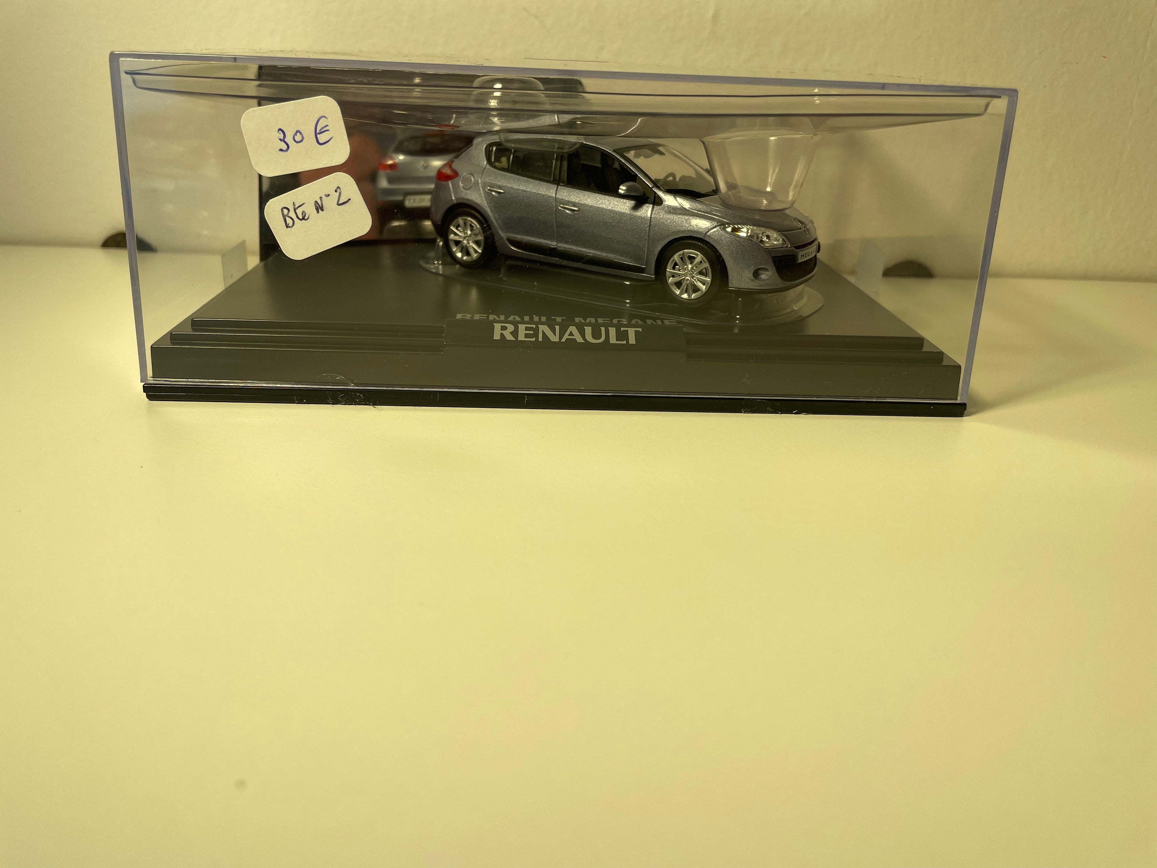 Renault Mégane blue sedan (foam blue) - NOREV - rectangular box set (box No. 2)