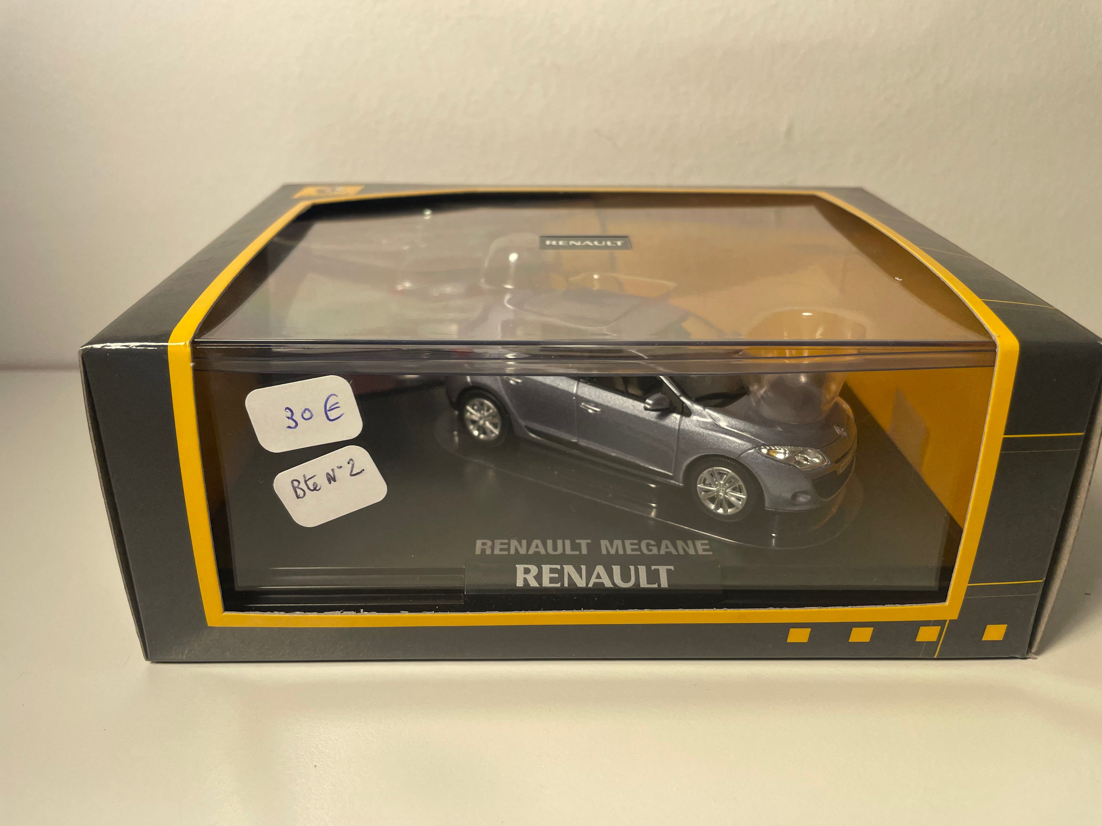 Renault Mégane blue sedan (foam blue) - NOREV - rectangular box set (box No. 2)