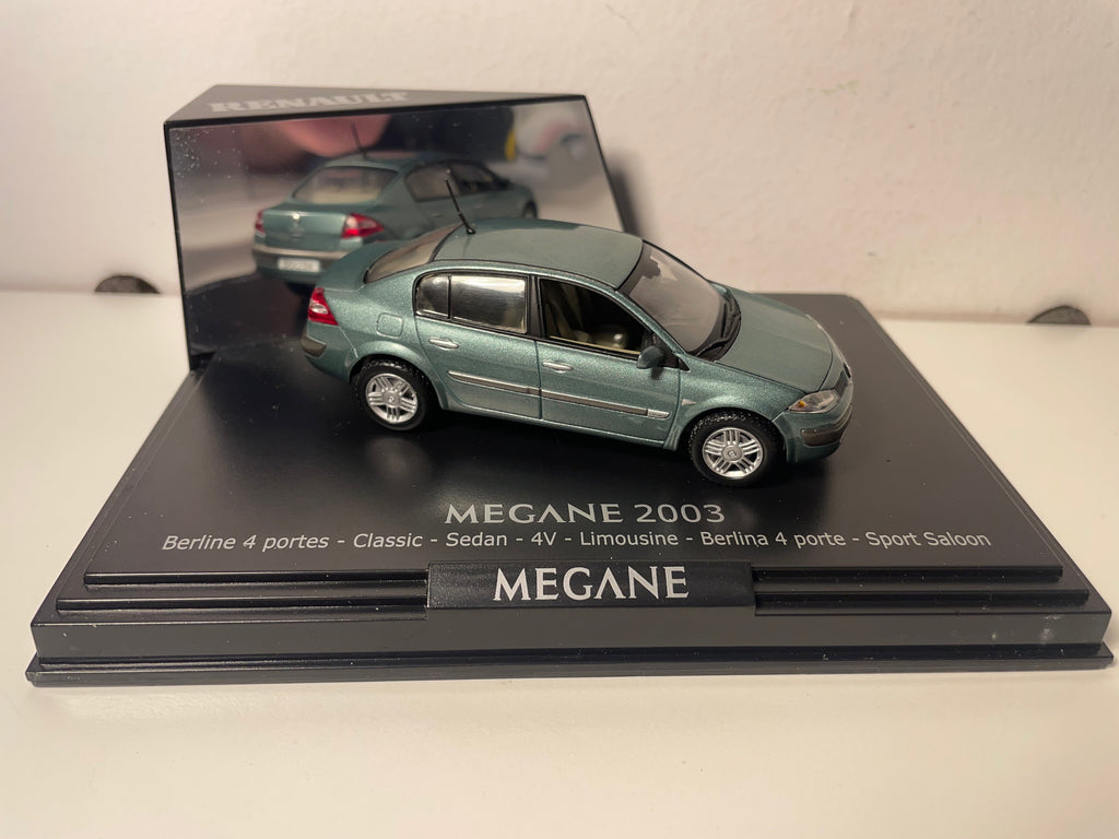 Renault Mégane 4-Türer in grün (Kupfergrün) von 2003 - NOREV - rechteckiges Box-Set (Box Nr. 4)