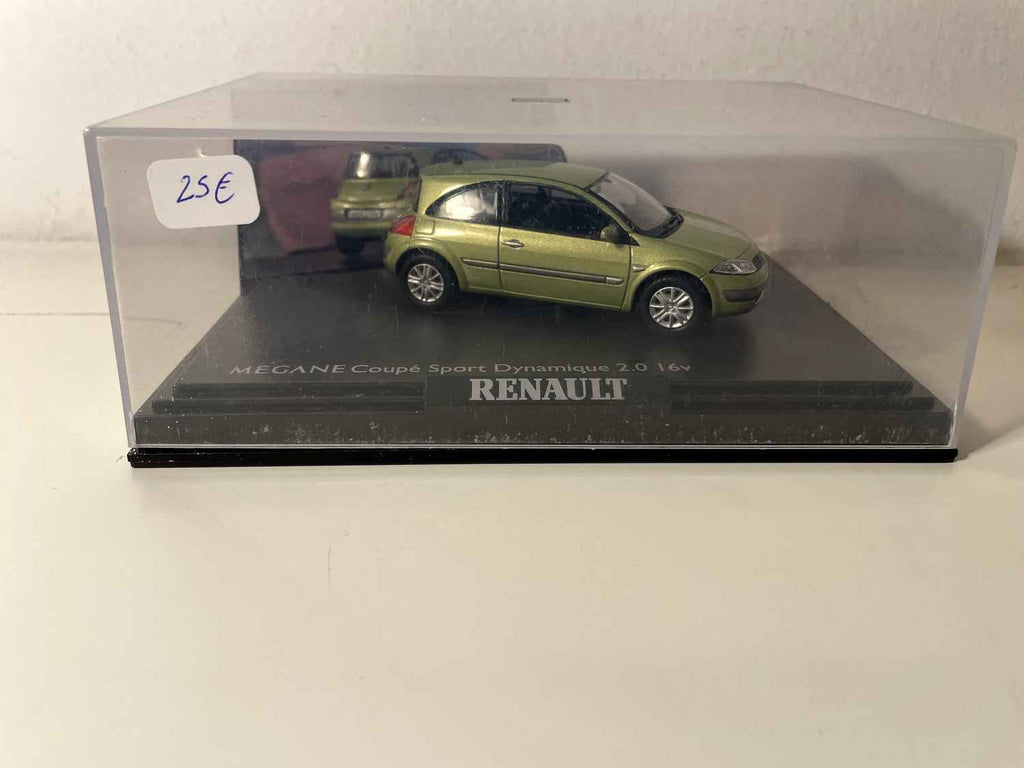 Renault Mégane coupé sport dynamique 2.0 16v gréng - (OHNE Karton)