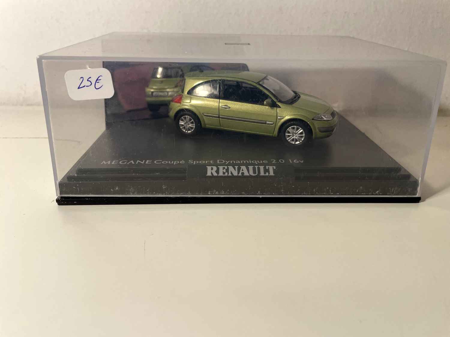 Renault Mégane coupé sport dynamique 2.0 16v gréng - (OHNE Karton)