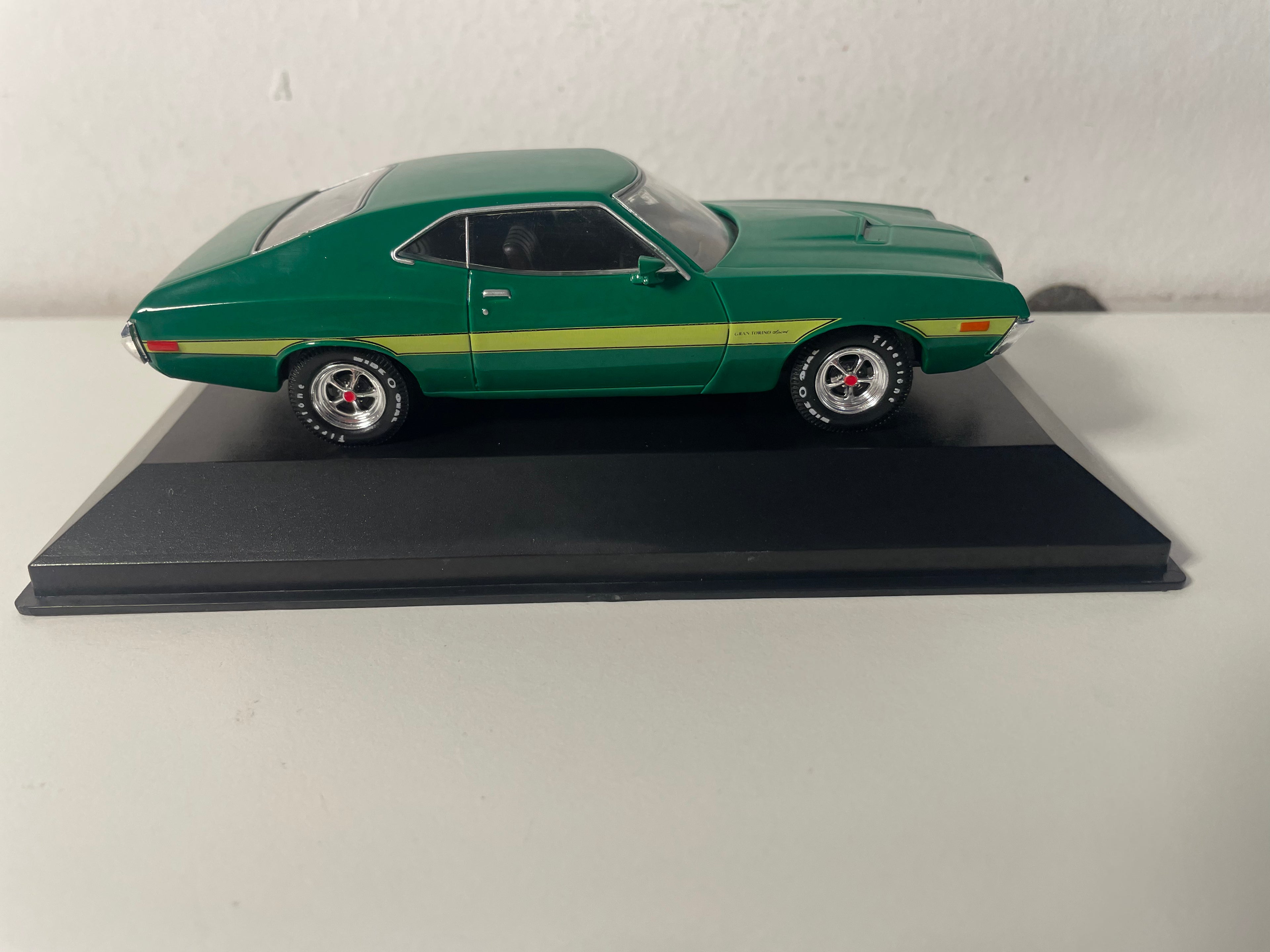 1972 Green Ford Gran Torino Sport (American Car)