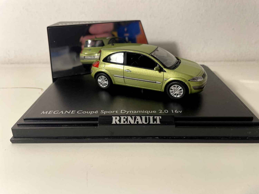 Renault Mégane coupé sport dynamique 2.0 16v gréng - (OHNE Karton)