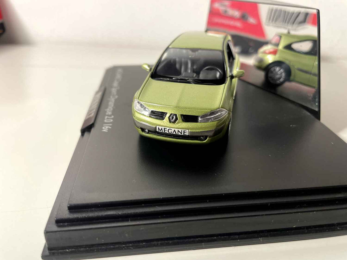 Renault Mégane coupé sport dynamique 2.0 16v verde - (SIN caja de cartón)