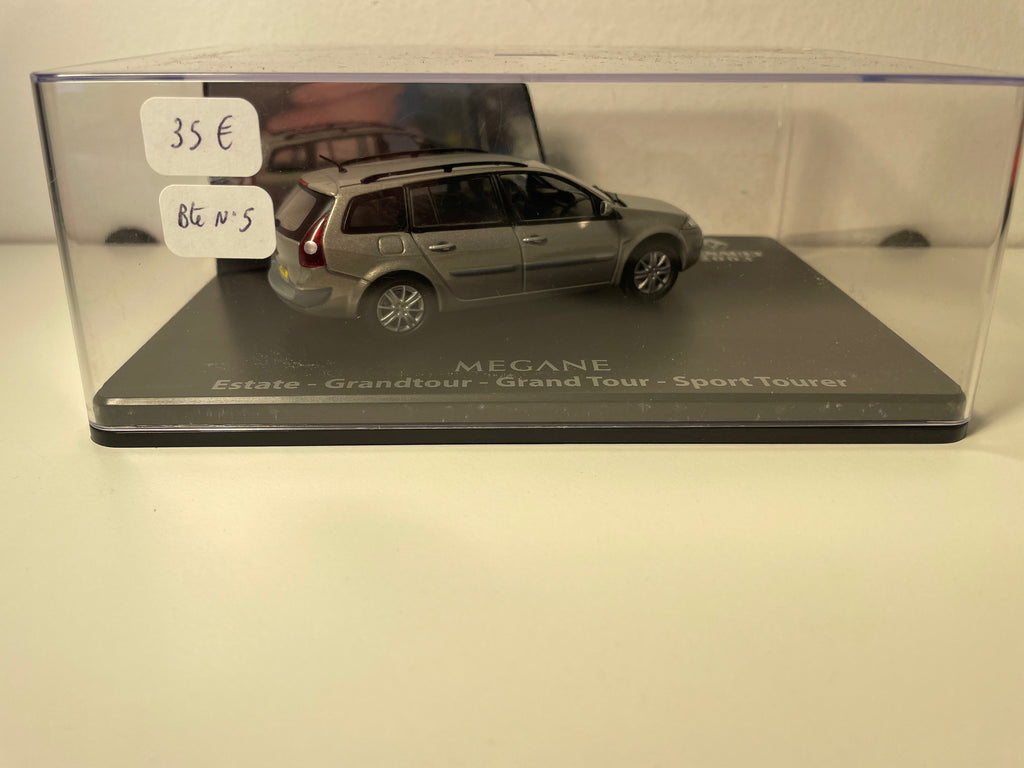 Renault Mégane Estate Grandtour grijs? van 2003 - ELIGOR - rechthoekige boxset (box nr. 5)