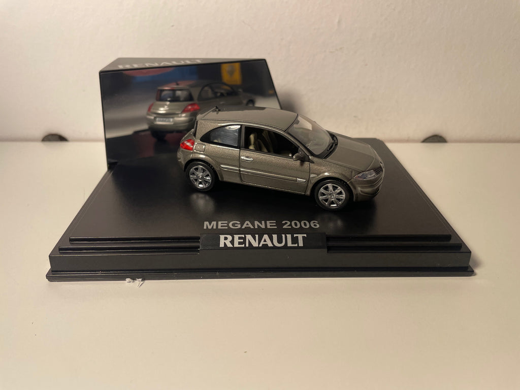 Renault Mégane coupé gréis (gréis Stol) vun 2006 - NOREV - rechteckeg Box (Box Nr. 7)