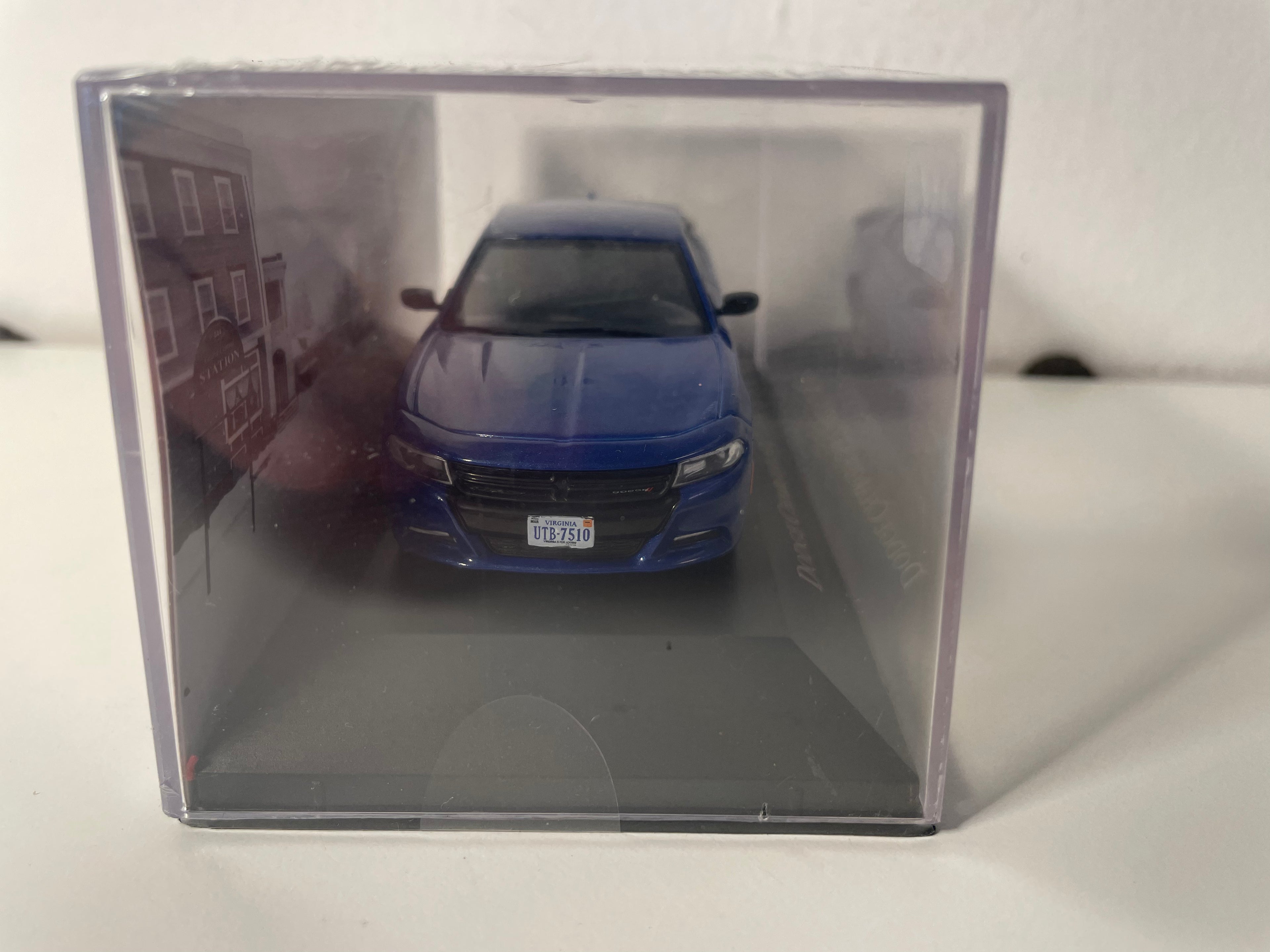 Dodge Charger SXT AWD bleu de 2020 (voiture américaine)