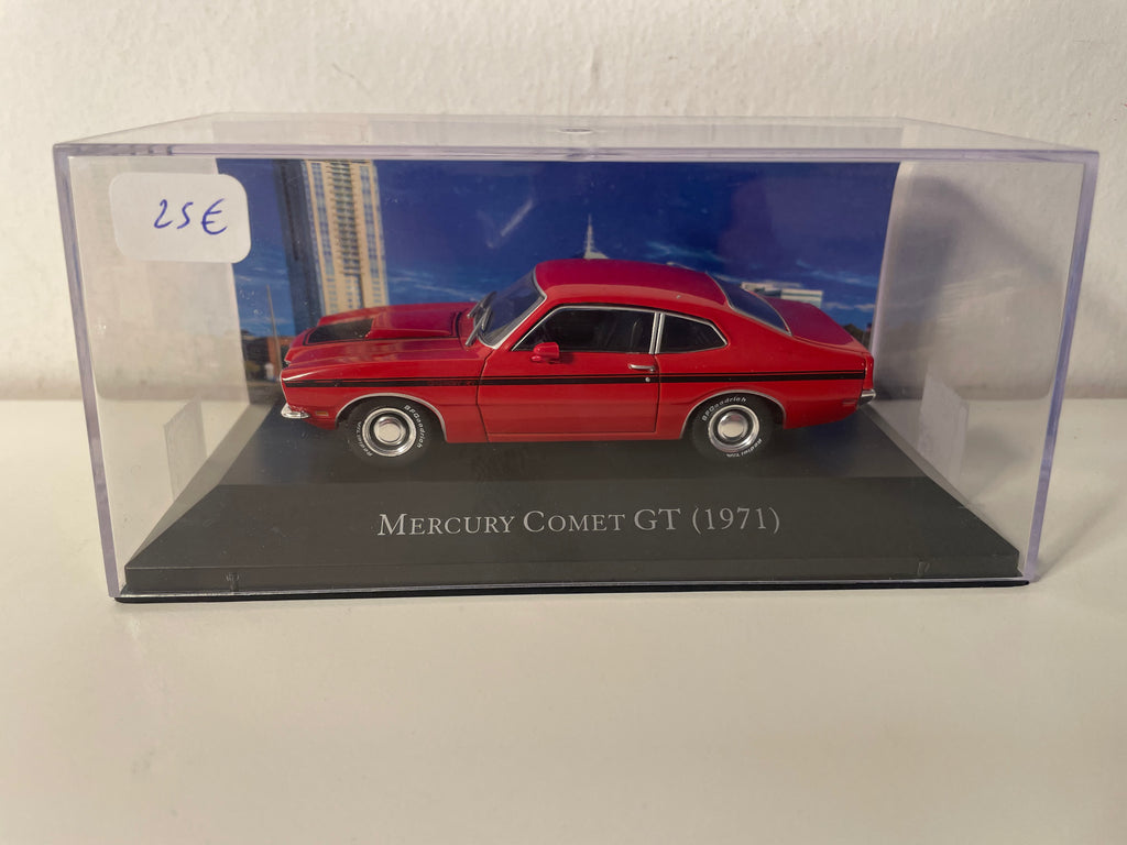 Mercury Comet GT rojo de 1971 (auto americano)