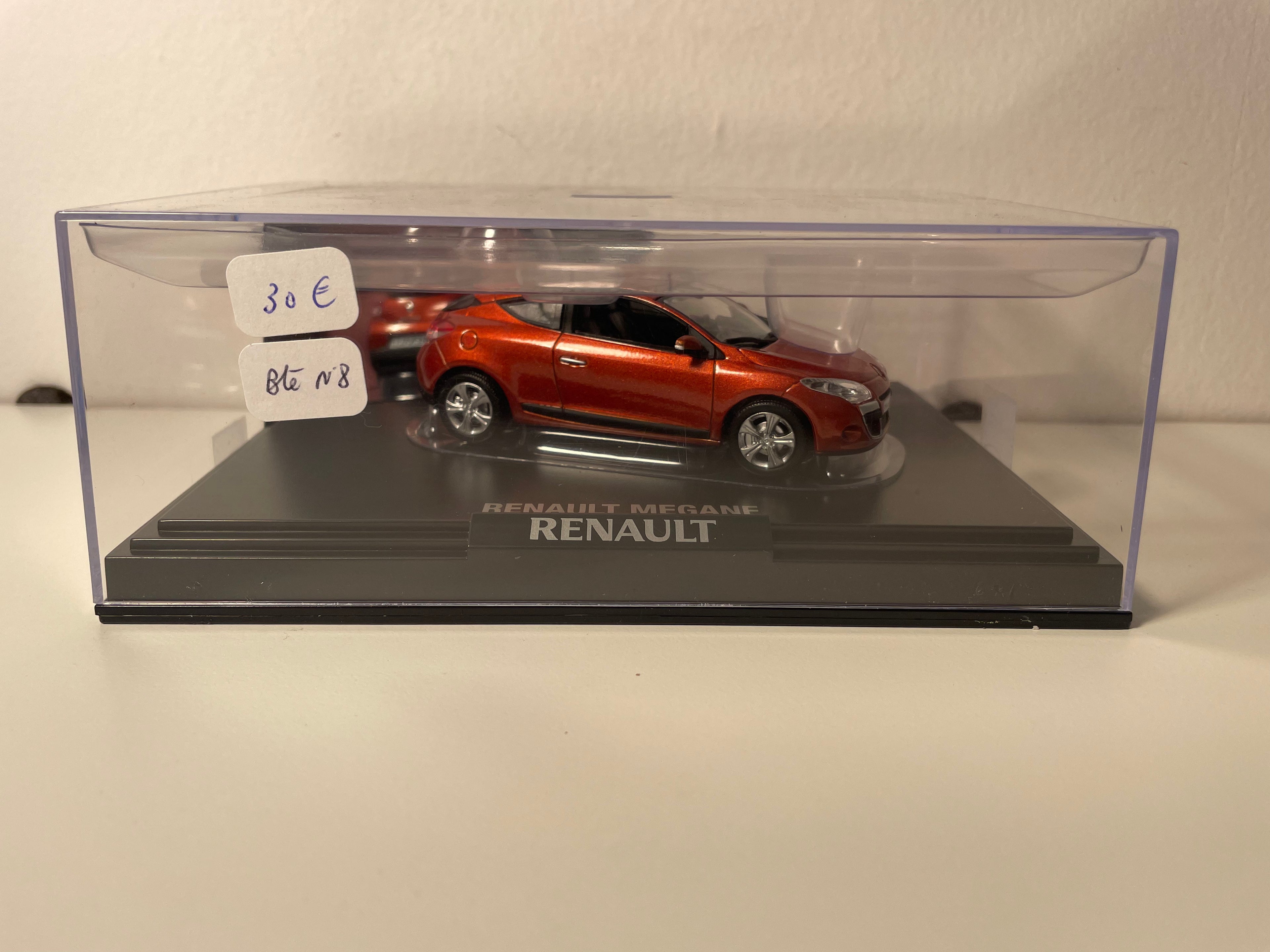 Renault Mégane coupe orange (orange Cayenne) - NOREV - box set rectangular (box N°8)