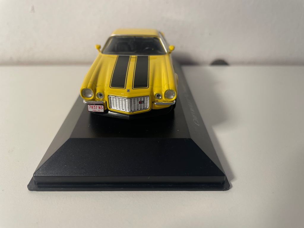 1970 Yellow and Black Chevrolet Camaro Z/28 (American Car)