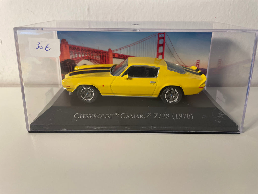 1970 Yellow and Black Chevrolet Camaro Z/28 (American Car)