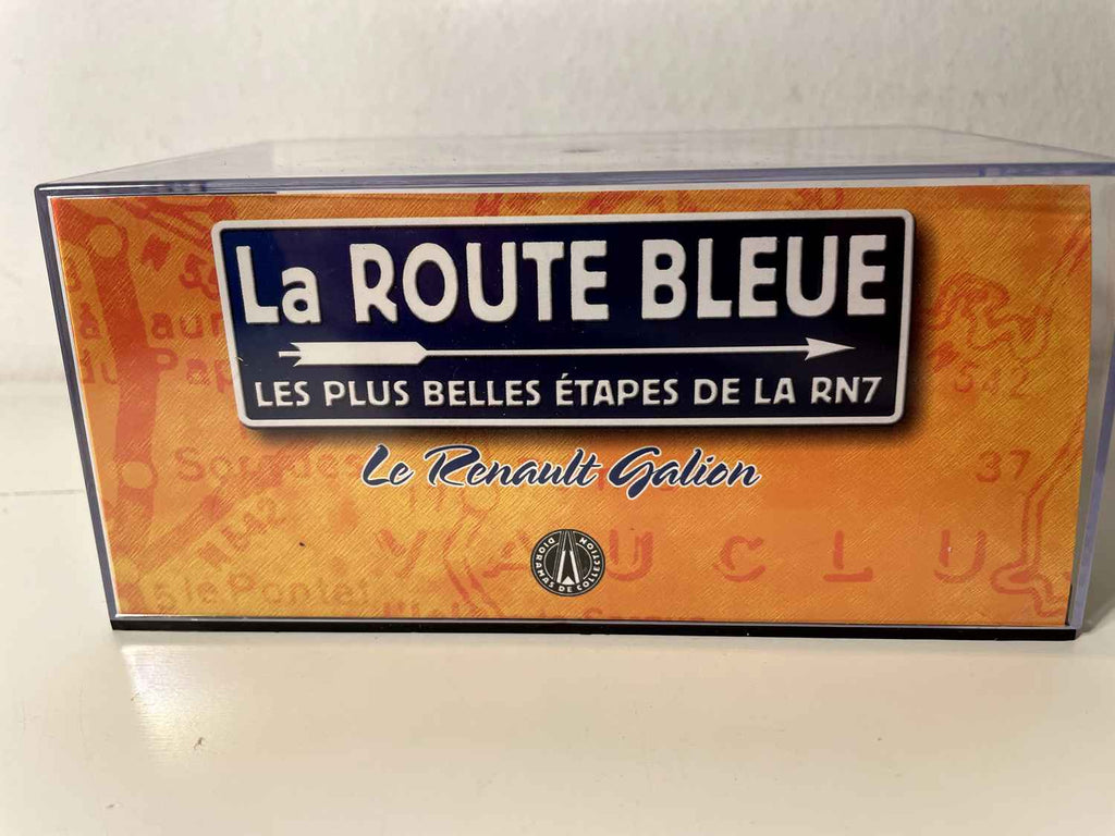Renault Galion blauw en wit - La Nationale 7 - de blauwe weg
