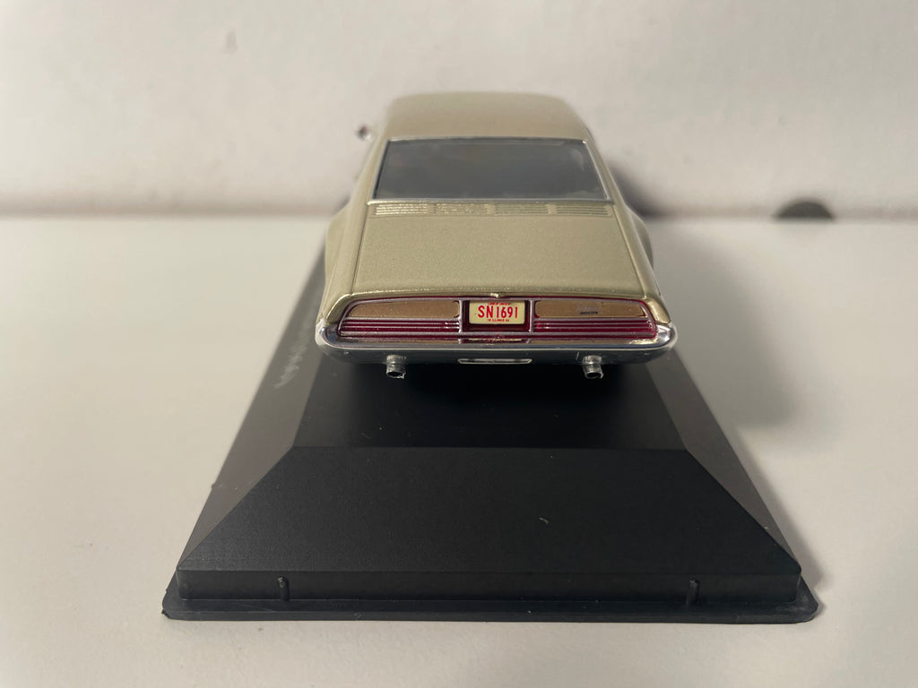 Oldsmobile Toronado 1966 em Castanho (Carro Americano)