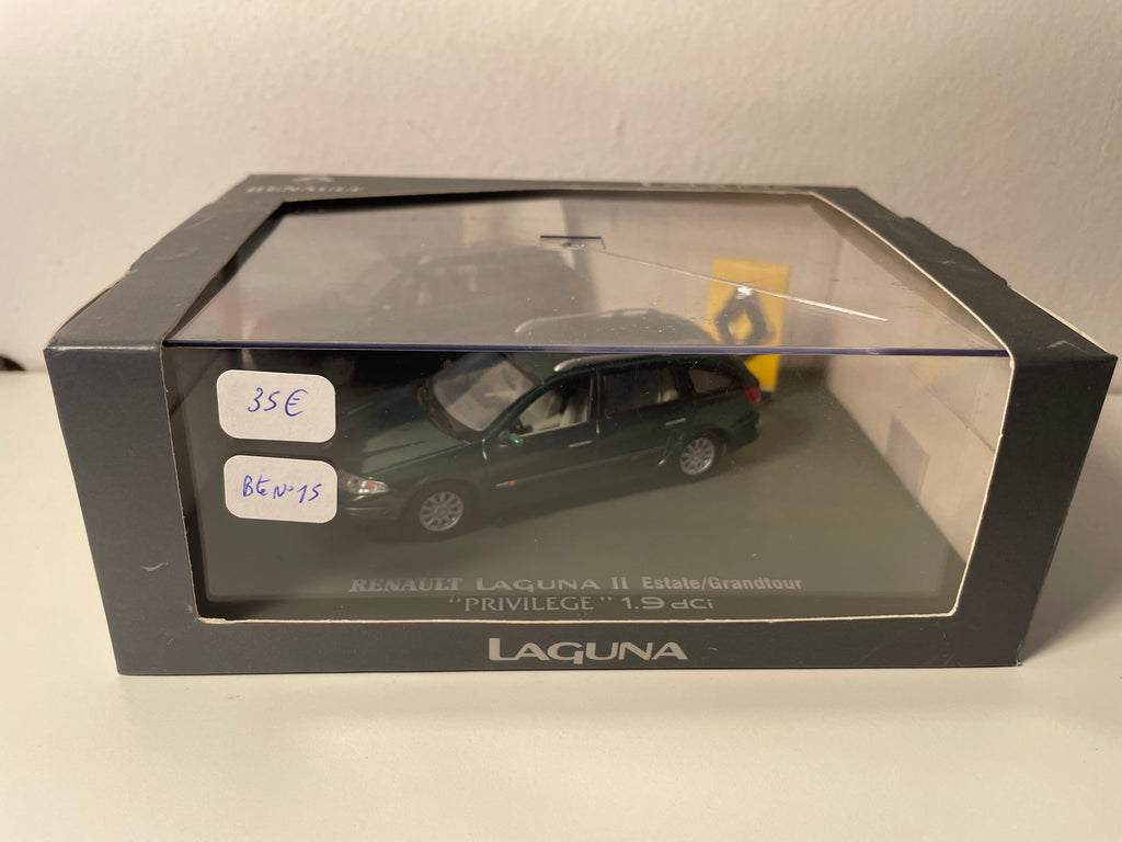 Renault Laguna 2 Estate/Grandtour Privilège 1.9 dCi verde - UNIVERSAL HOBBIES - caixa retangular (caixa N°15)