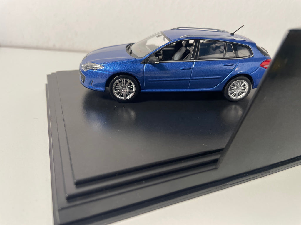 Renault Laguna bleue bleue (bleu malte) - NOREV - coffret boite rectangle (boite N°16)