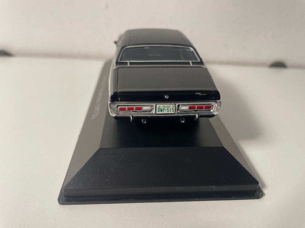 Dodge Charger noir de 1972 (voiture américaine)