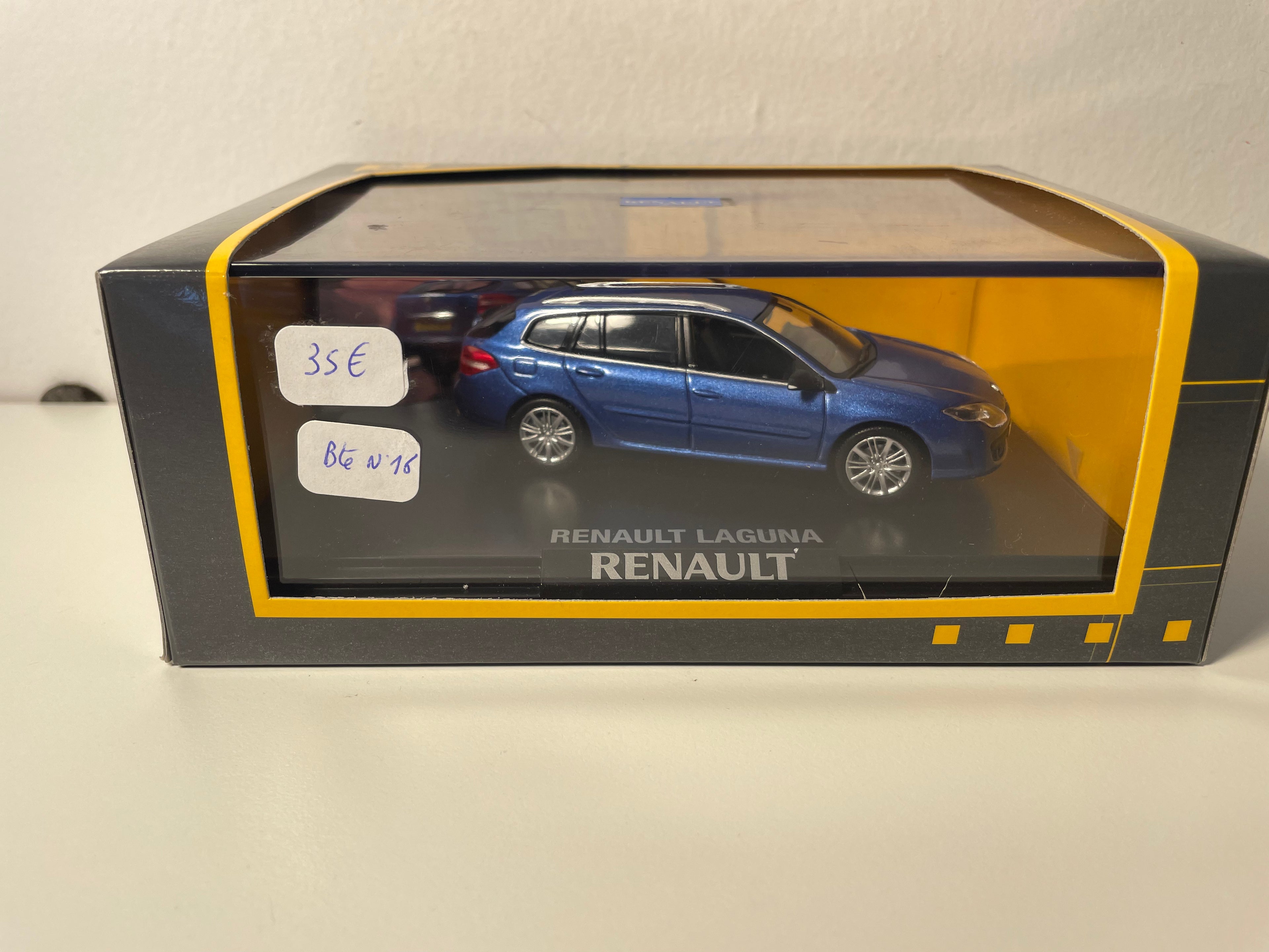 Renault Laguna bleue bleue (bleu malte) - NOREV - coffret boite rectangle (boite N°16)