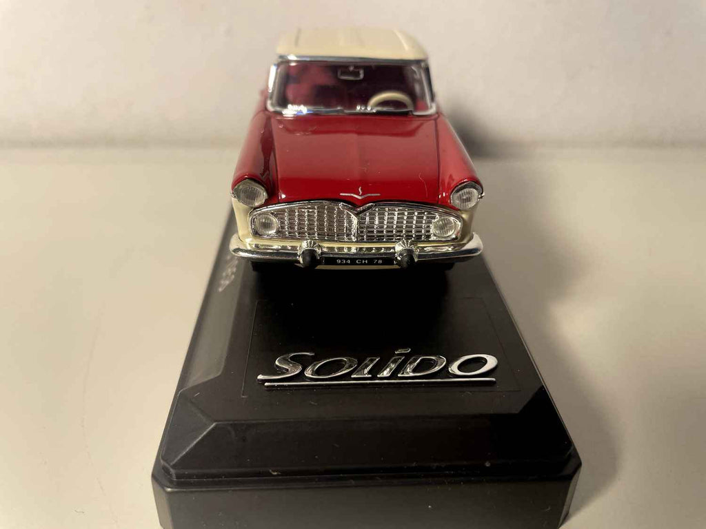 1958 Burgunder a Beige Simca Chambord (Solido Referenz 4561)