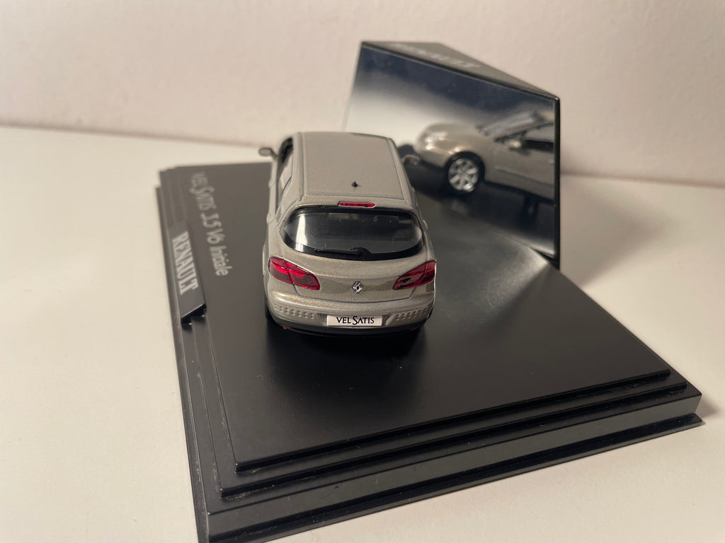 Renault Velsatis 3.5 V6 Initiale grise - NOREV - Këscht rectangular (Këscht Nr. 17)